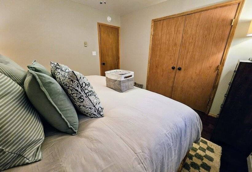 Moose Tracks By Avantstay Hot Tub, Game Room, Deck, Firepit