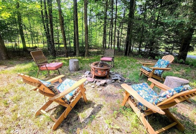 Mountain Must Have By Avantstay Indoor Hot Tub, Game Room & Fire Pit!