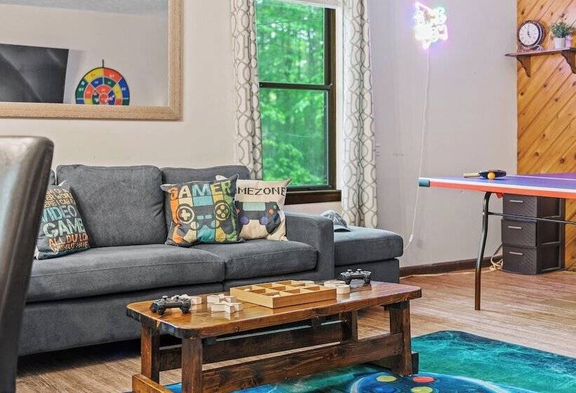 Mountain Must Have By Avantstay Indoor Hot Tub, Game Room & Fire Pit!