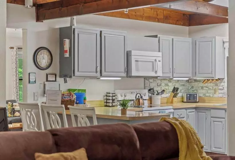 Mountain Must Have By Avantstay Indoor Hot Tub, Game Room & Fire Pit!