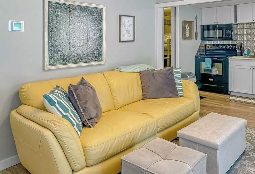 Myrtle Beach  Coastal Cabana  W/ Resort Amenities!