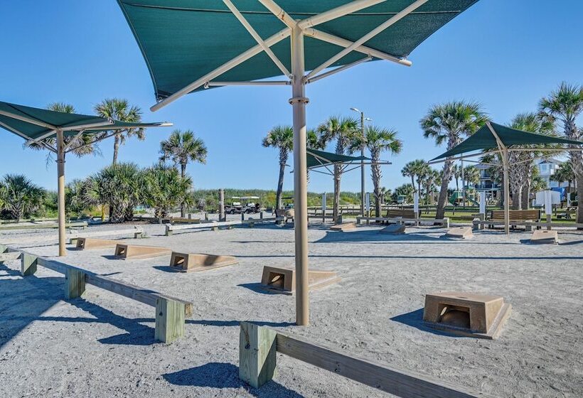 Myrtle Beach Coastal Cabana W/ Resort Amenities!