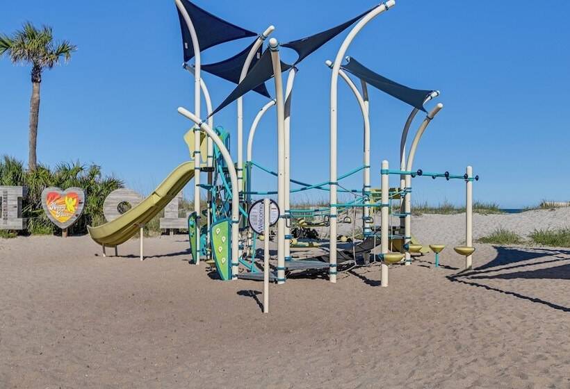 Myrtle Beach Coastal Cabana W/ Resort Amenities!