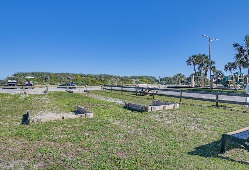 Myrtle Beach Coastal Cabana W/ Resort Amenities!