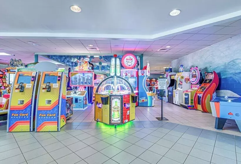 Myrtle Beach  Coastal Cabana  W/ Resort Amenities!