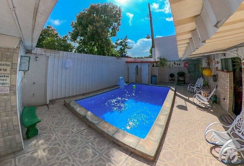 پانسیون Hostal Raul Y Olga