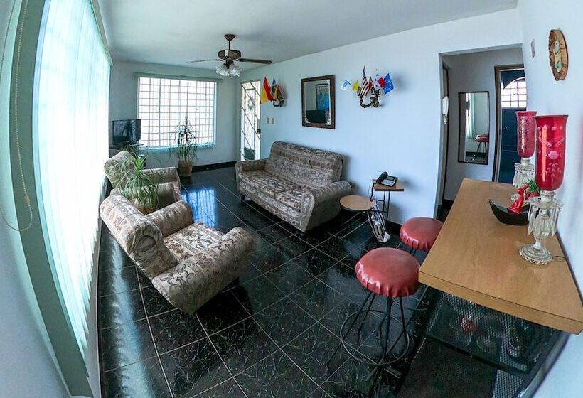 پانسیون Hostal Raul Y Olga