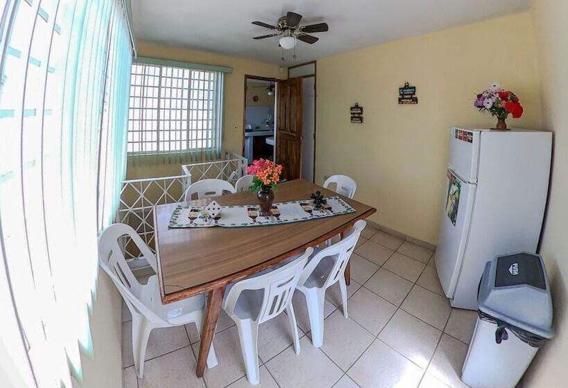 پانسیون Hostal Raul Y Olga