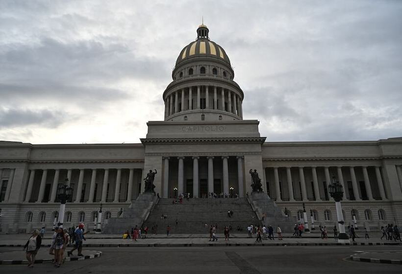 پانسیون Hostal Raul Y Olga