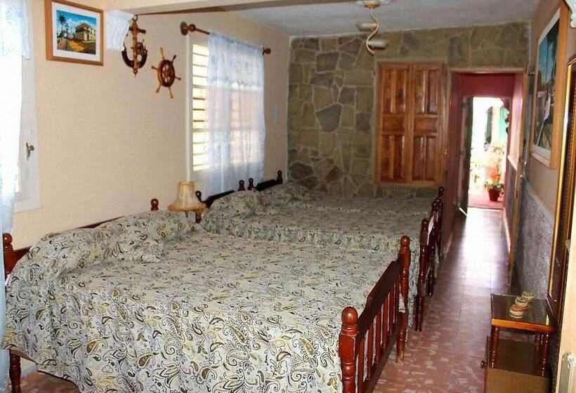 پانسیون Hostal Sra. Dailin Fernandez Trinidad