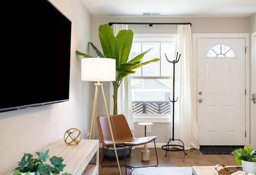 Silver Maple By Avantstay Modern & Stylish Haven