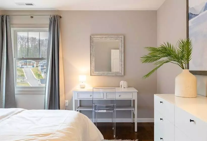 Silver Maple By Avantstay Modern & Stylish Haven