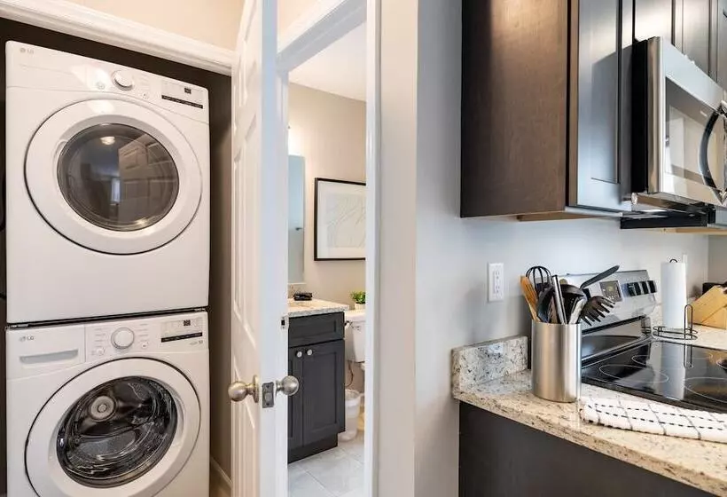 Silver Maple By Avantstay Modern & Stylish Haven