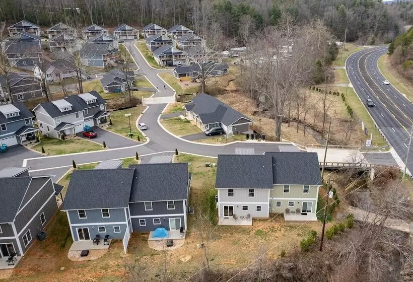 Silver Maple By Avantstay Modern & Stylish Haven