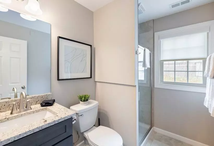 Silver Maple By Avantstay Modern & Stylish Haven