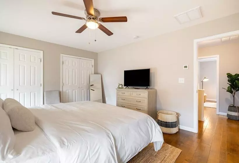 Silver Maple By Avantstay Modern & Stylish Haven