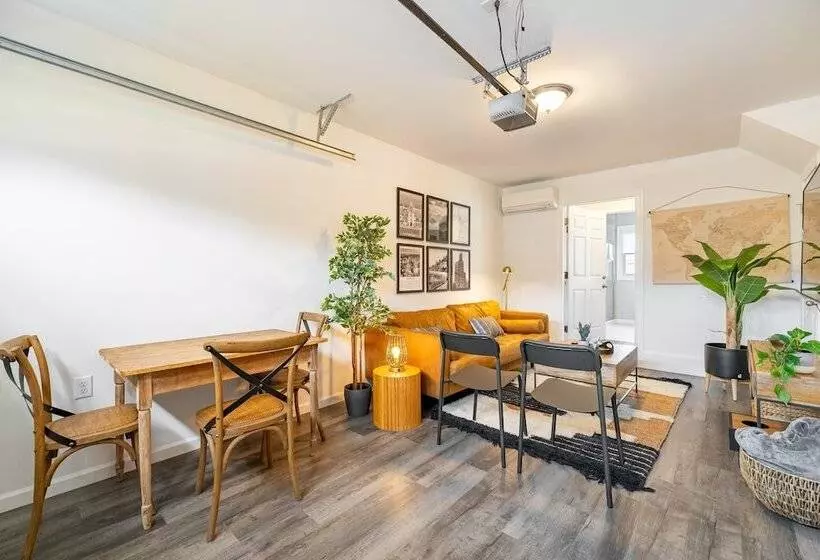 Silver Maple By Avantstay Modern & Stylish Haven