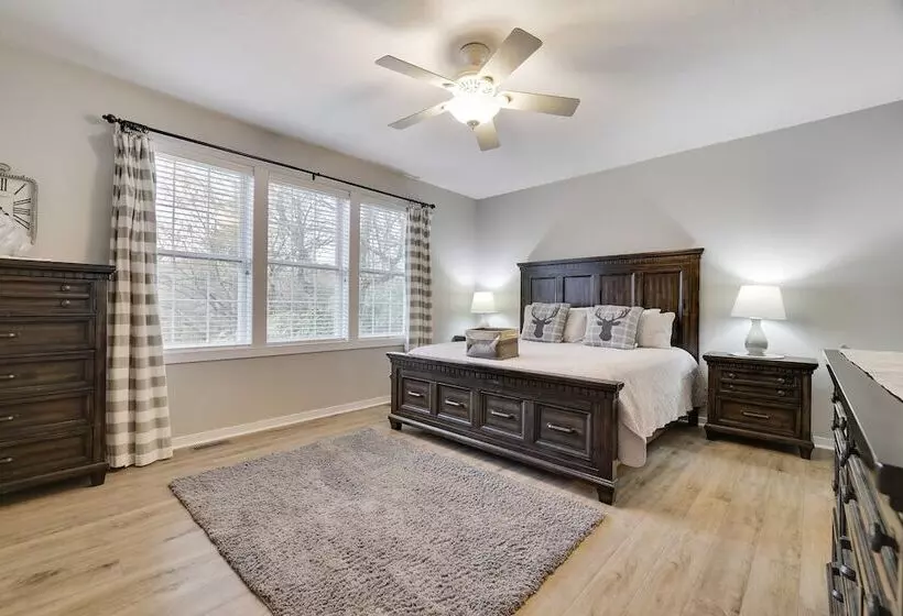 The Nest At Pinecrest By Avantstay Hot Tub, Spacious Deck, Game Room, Fire Pit