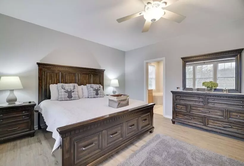 The Nest At Pinecrest By Avantstay Hot Tub, Spacious Deck, Game Room, Fire Pit