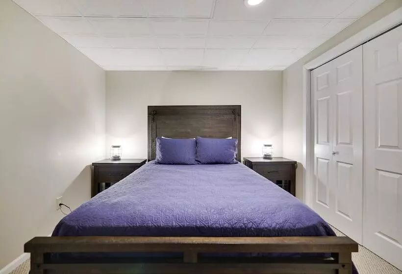 The Nest At Pinecrest By Avantstay Hot Tub, Spacious Deck, Game Room, Fire Pit