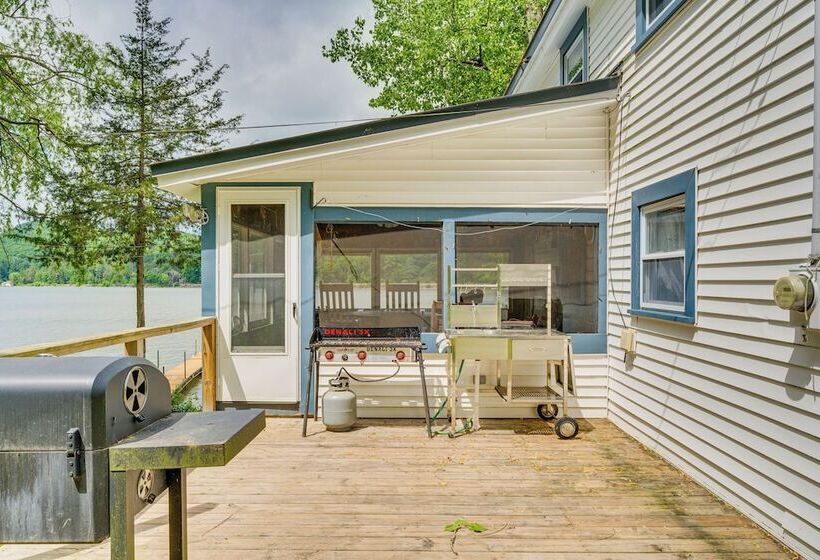 Waterfront Home On Lake Champlain W/ Dock & Kayaks