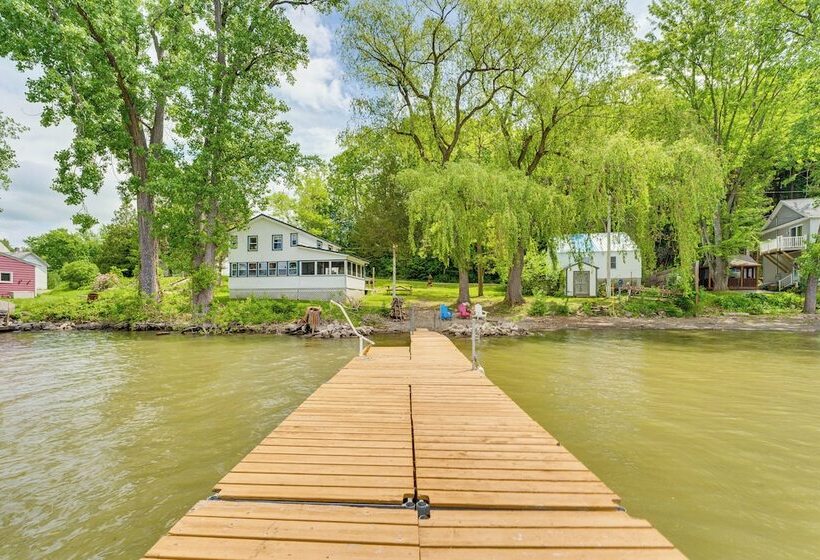 Waterfront Home On Lake Champlain W/ Dock & Kayaks