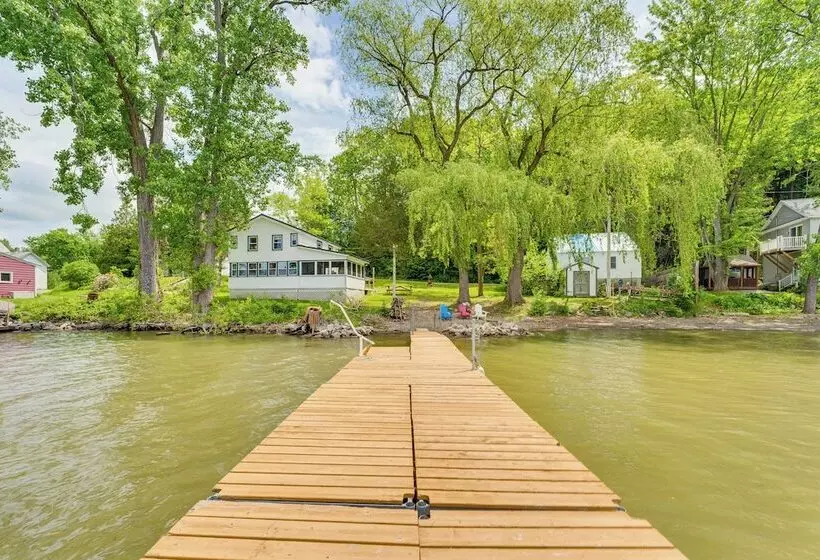 Waterfront Home On Lake Champlain W/ Dock & Kayaks