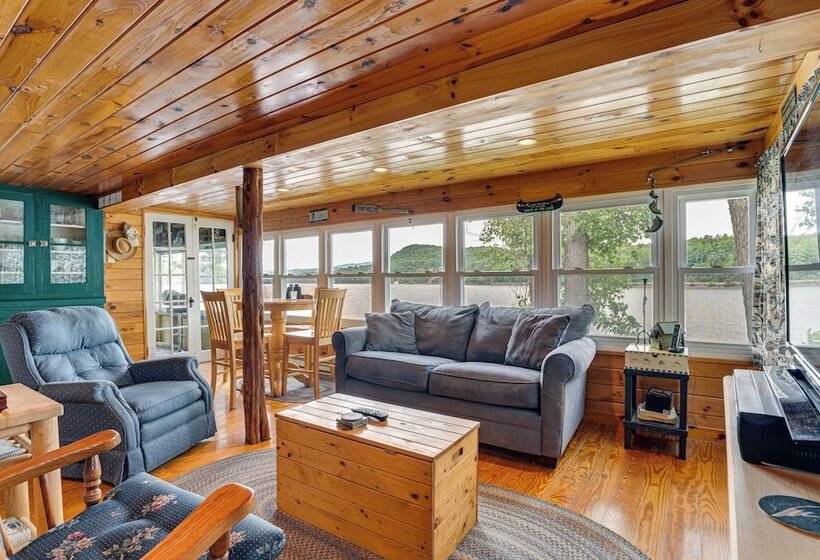 Waterfront Home On Lake Champlain W/ Dock & Kayaks