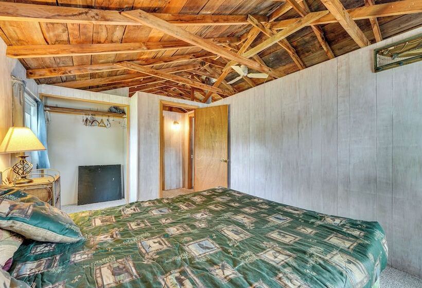 Waterfront Home On Lake Champlain W/ Dock & Kayaks