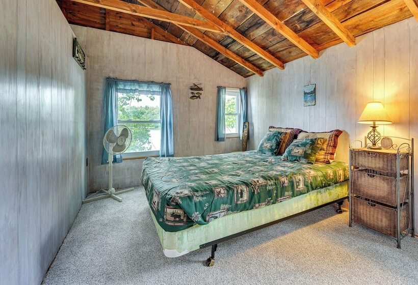 Waterfront Home On Lake Champlain W/ Dock & Kayaks