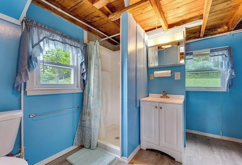 Waterfront Home On Lake Champlain W/ Dock & Kayaks