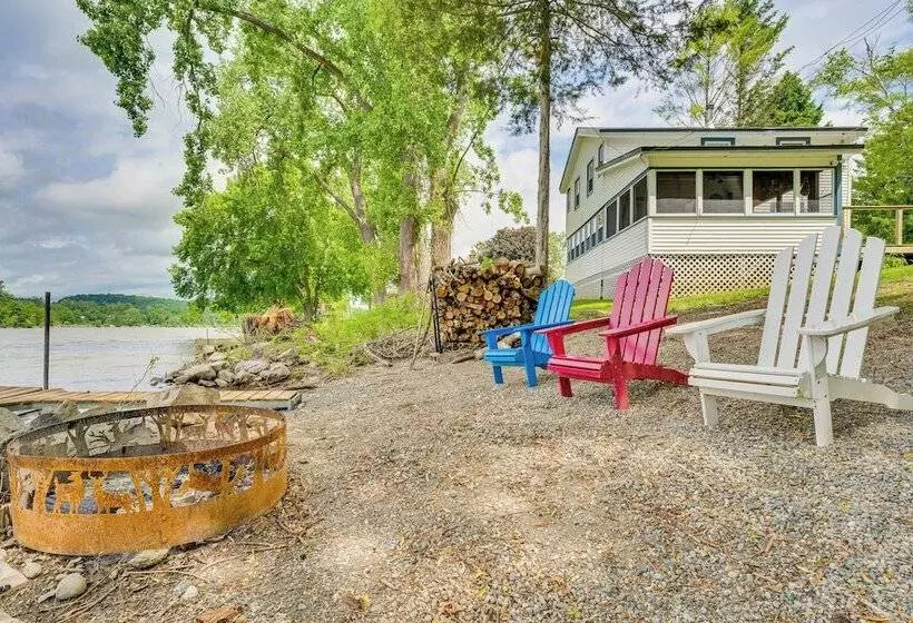 Waterfront Home On Lake Champlain W/ Dock & Kayaks