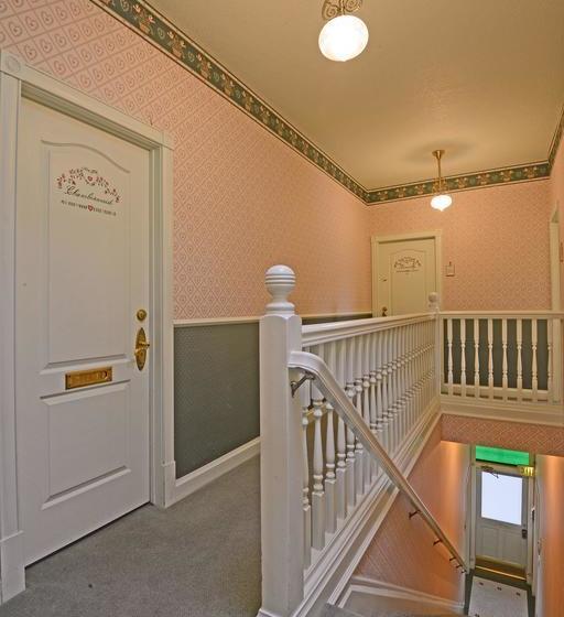 Aamiaismajoitus (B&B) All Aboard Cafe And Inn