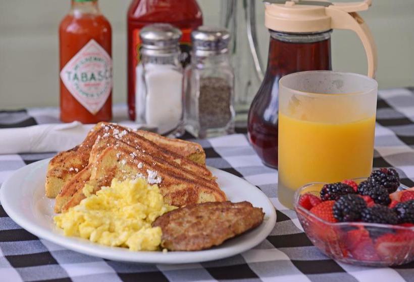 Aamiaismajoitus (B&B) All Aboard Cafe And Inn