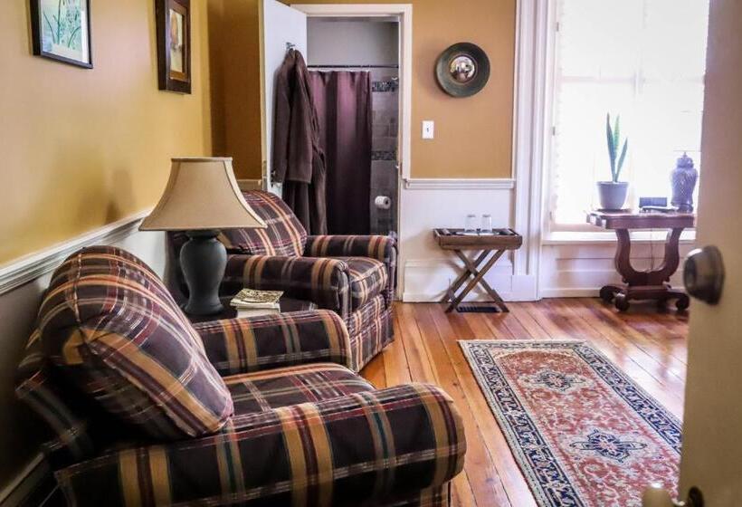 مبيت وإفطار Early Inn At The Grove