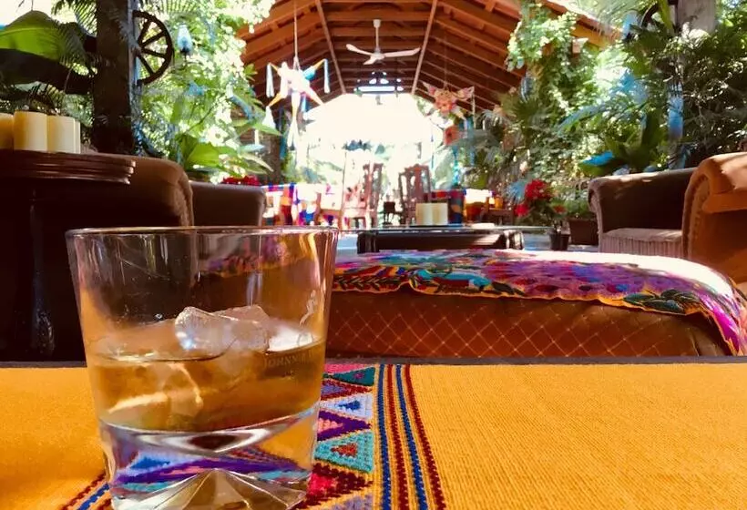 Aamiaismajoitus (B&B) Hacienda La Rusa