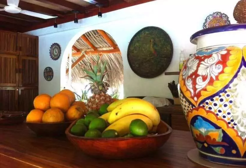 Aamiaismajoitus (B&B) Hacienda La Rusa