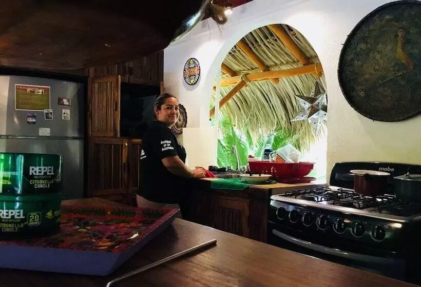 Aamiaismajoitus (B&B) Hacienda La Rusa