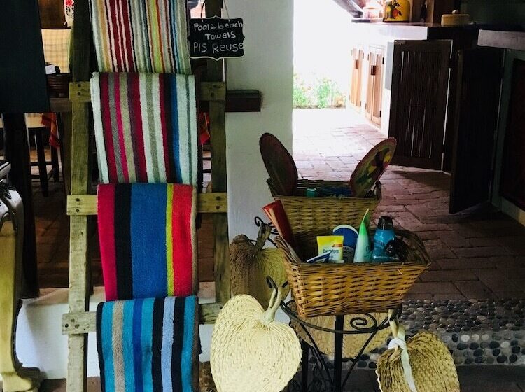 تختخواب و صبحانه Hacienda La Rusa