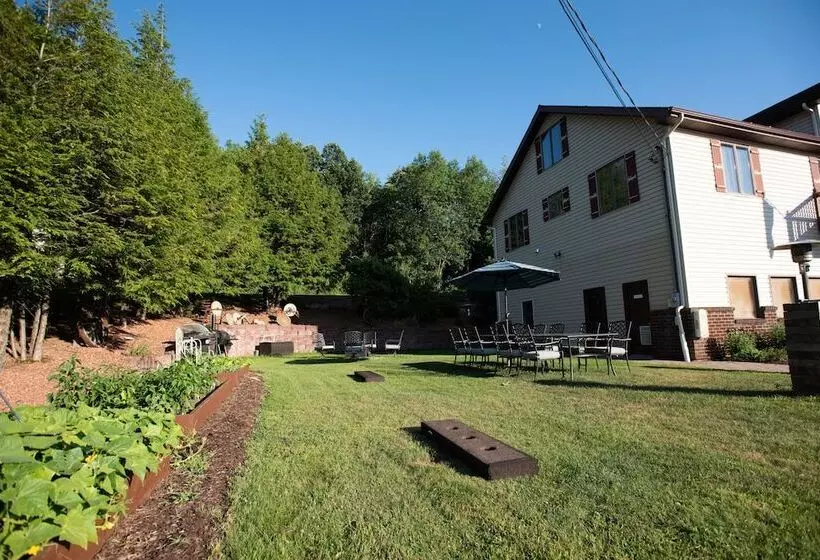 Blue Spruce Motel