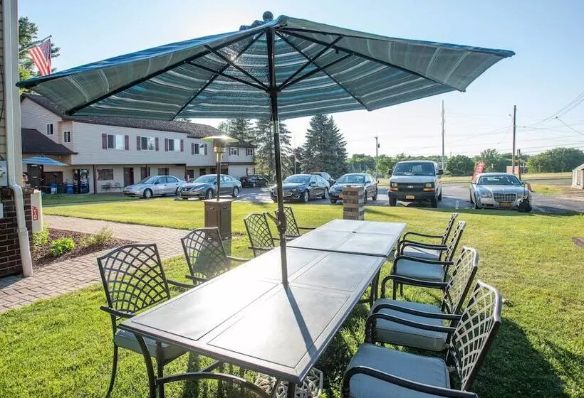 Blue Spruce Motel
