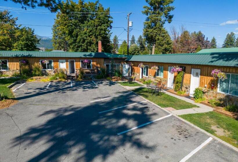 Evergreen Motel