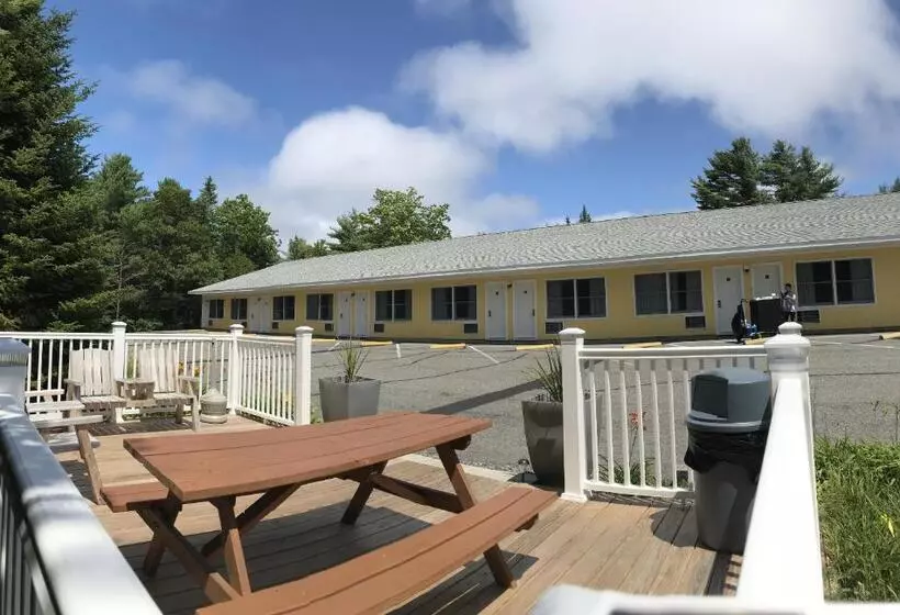 High Seas Motel