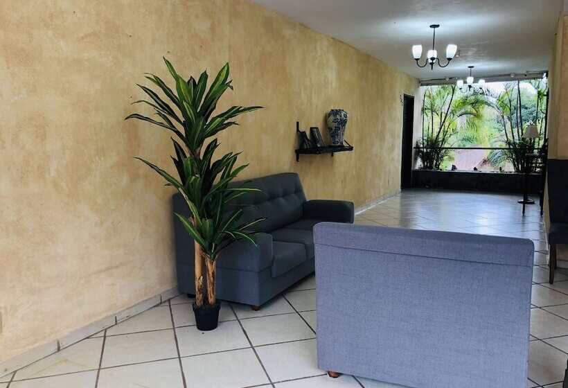 هتل Camino Surreal Xilitla