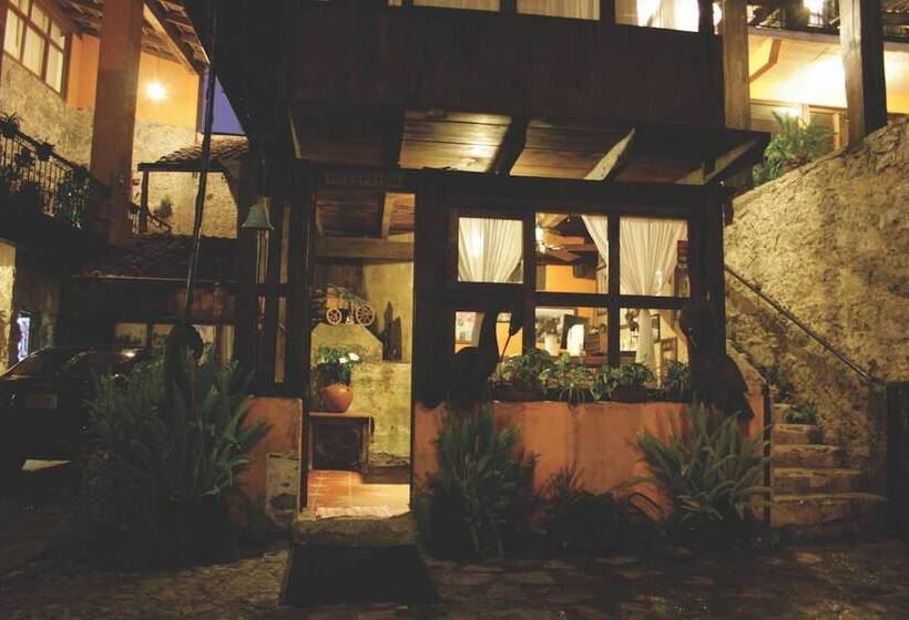 هتل La Casa De Piedra By Rotamundos