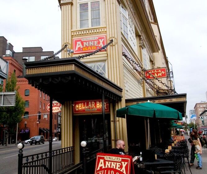 Otel Mcmenamins Crystal