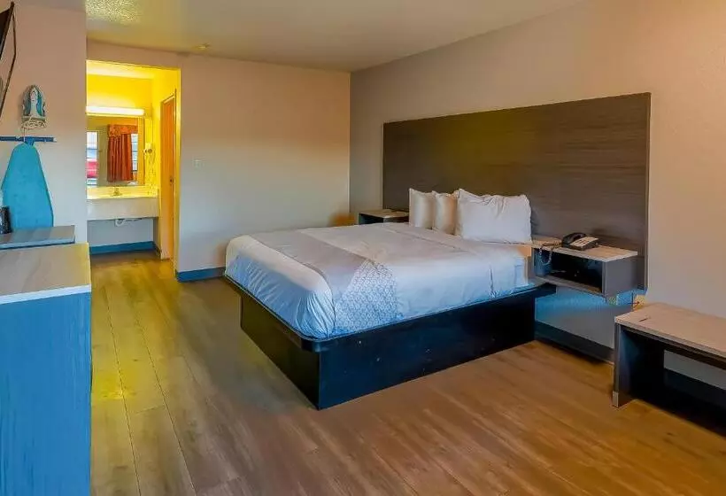 Hotelli Regency Inn & Suites