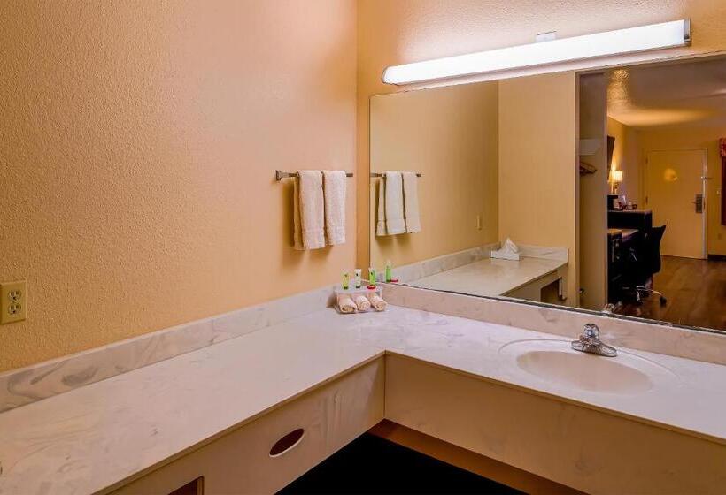 فندق Regency Inn & Suites