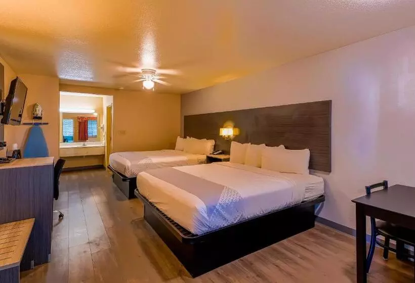 Hotelli Regency Inn & Suites