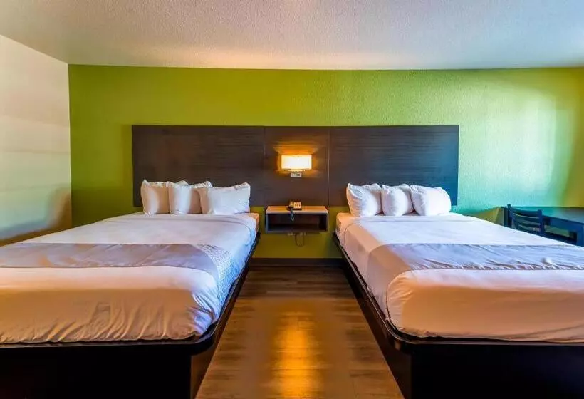 Hotelli Regency Inn & Suites